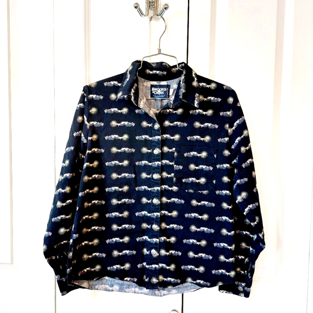 Spurs Pattern Black Western Shirt Brooks & Dunn size Small Cowgirl Rodeo Equestr